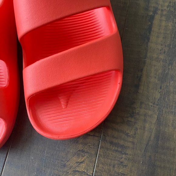 Bombas Friday slides in Solar colour - Picture 8 of 11